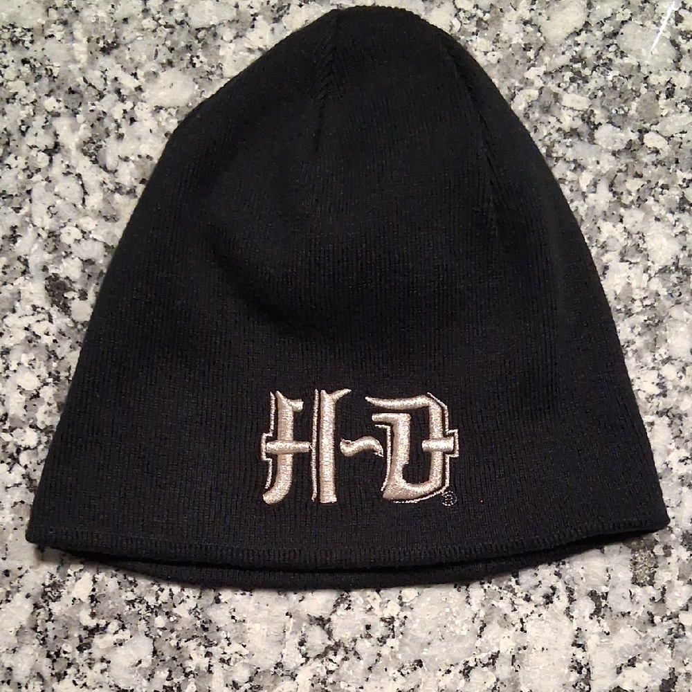 Harley-Davidson Black Beanie Reversible with Contrasting Embroidered Logo - Picture 3 of 4